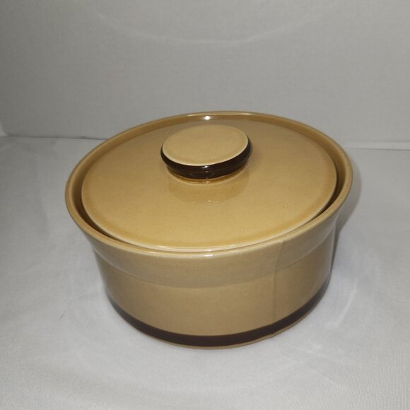 Vintage Ginger Stoneware Lidded Crock 4" H x 8" L x 7" W - Picture 1 of 6